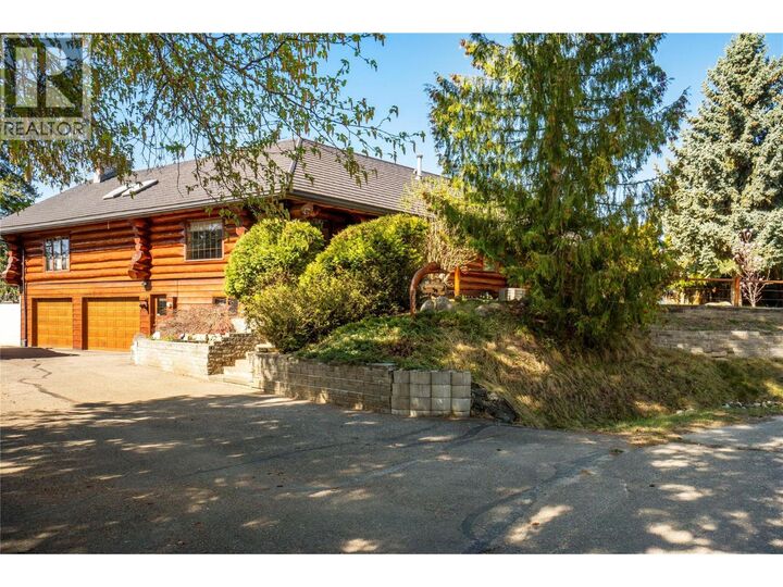 Property Photo: 3660 Braelyn Road BC V0E 2X0