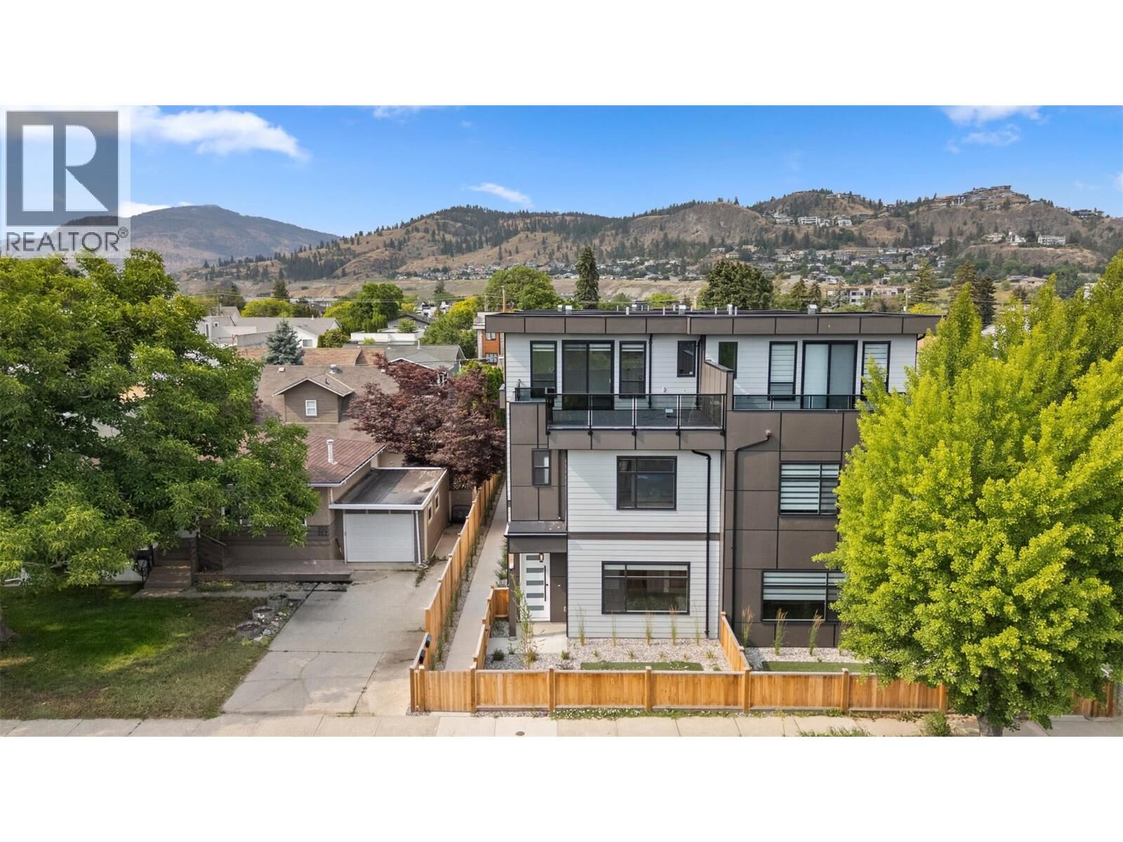 Property Photo: 954 Stockwell Avenue 1 BC V1Y 6W2