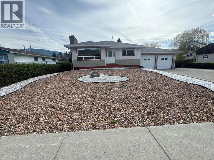 Photo de la propriété:  2176 Merritt Avenue  BC V1K 1B8 