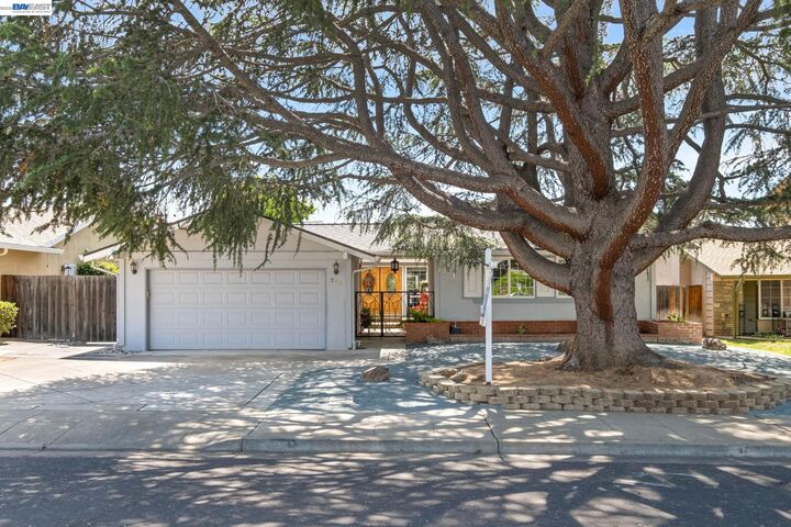 Property Photo:  775 Catalina Dr  CA 94550 