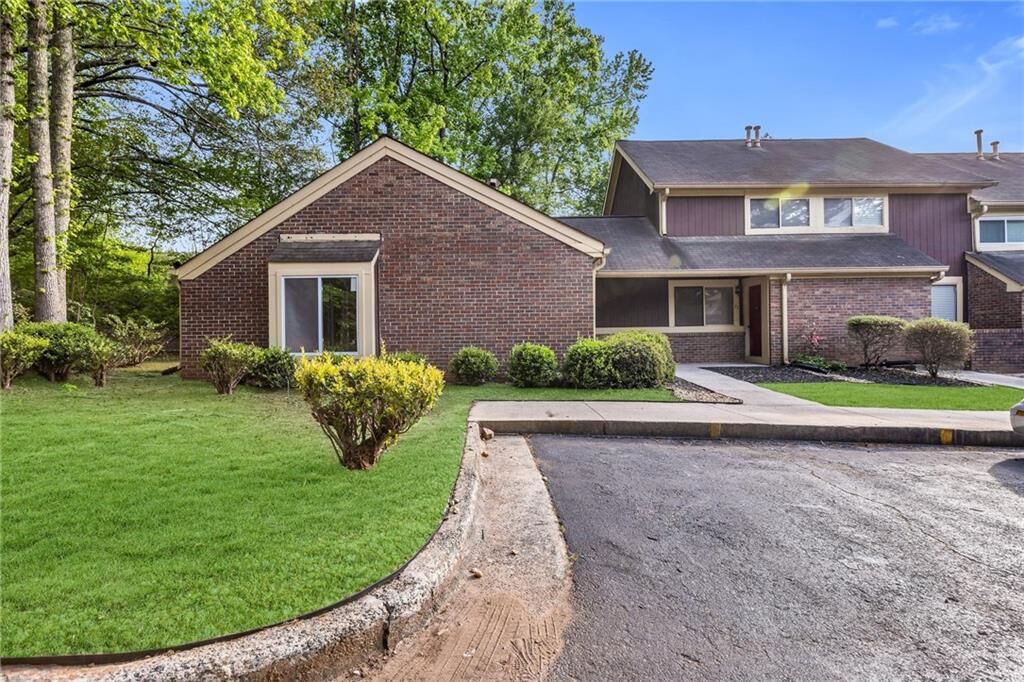 Property Photo:  72 Country Place Court  GA 30005 