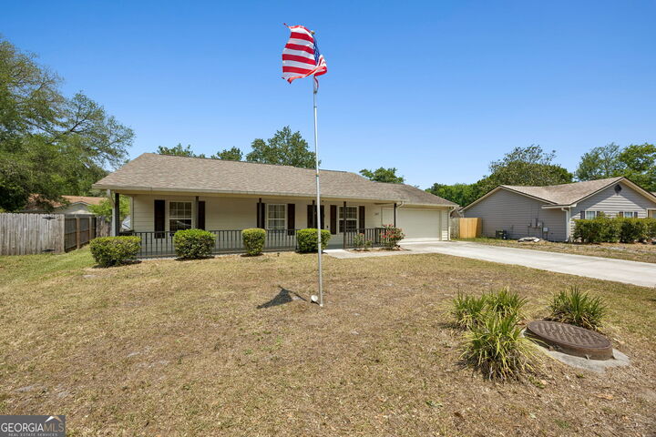 Property Photo:  107 Boxwood Court  GA 31548 