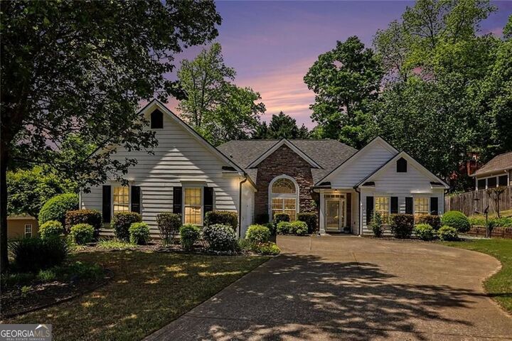 Property Photo: 114 Clifford Court GA 30115