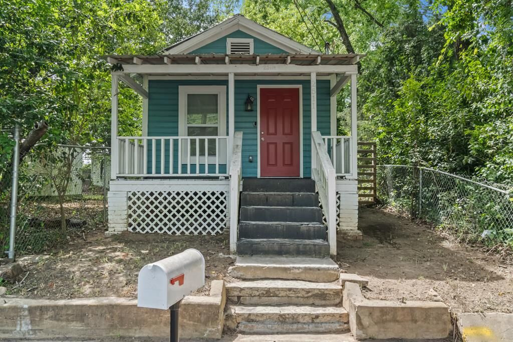 Property Photo:  2511 3rd Avenue  GA 31904 