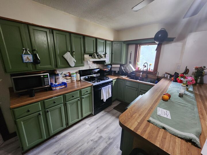 Property Photo:  1601 7th Avenue  KS 67801 