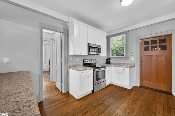 Property Photo:  724 W Whitner Street  SC 29624 