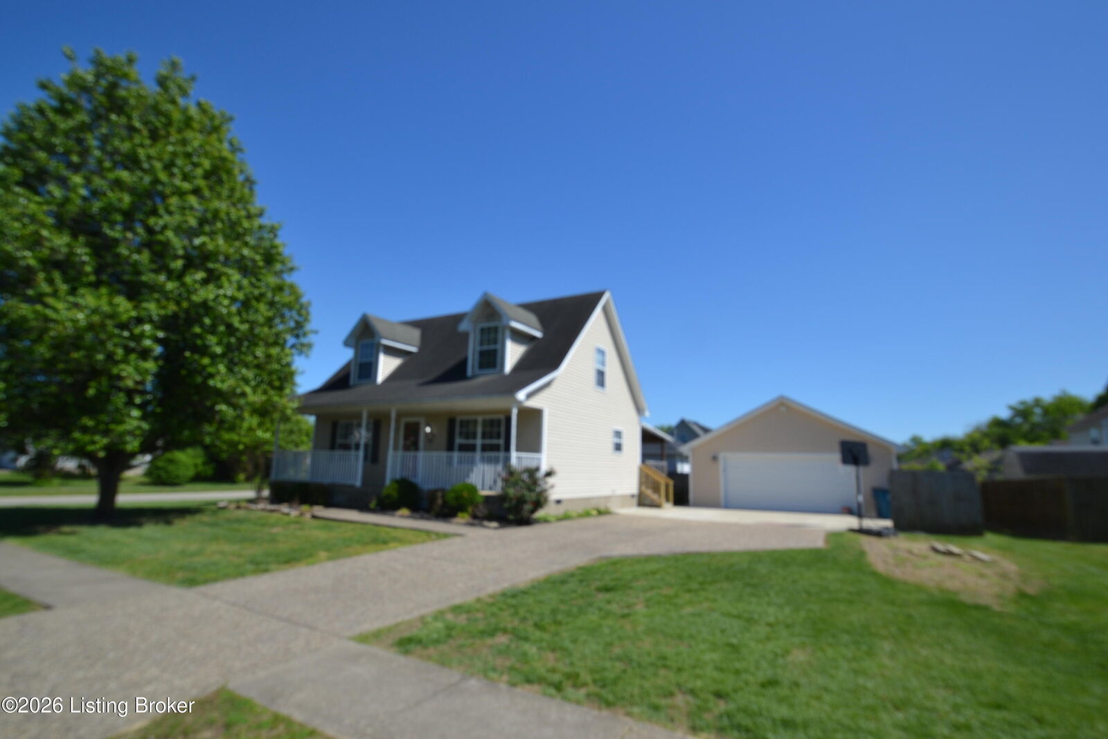 Property Photo:  136 Lakes Of Dogwood Blvd  KY 40165 