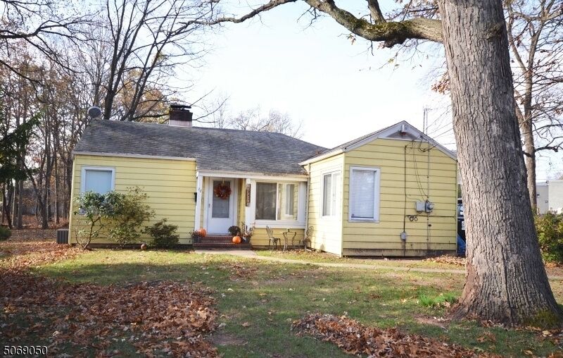 Property Photo:  28 Stagaard Pl  NJ 07023 