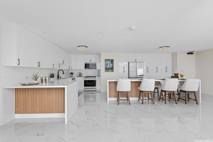 Property Photo:  555 University Avenue Ph1  HI 96826 