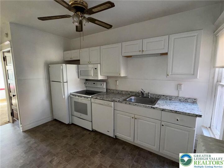 Property Photo:  733 N 11th Street 2  PA 18102 