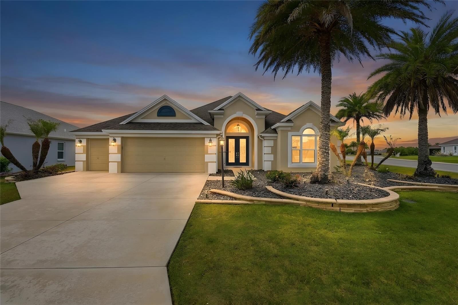 Property Photo:  1166 Blount Avenue  FL 32163 