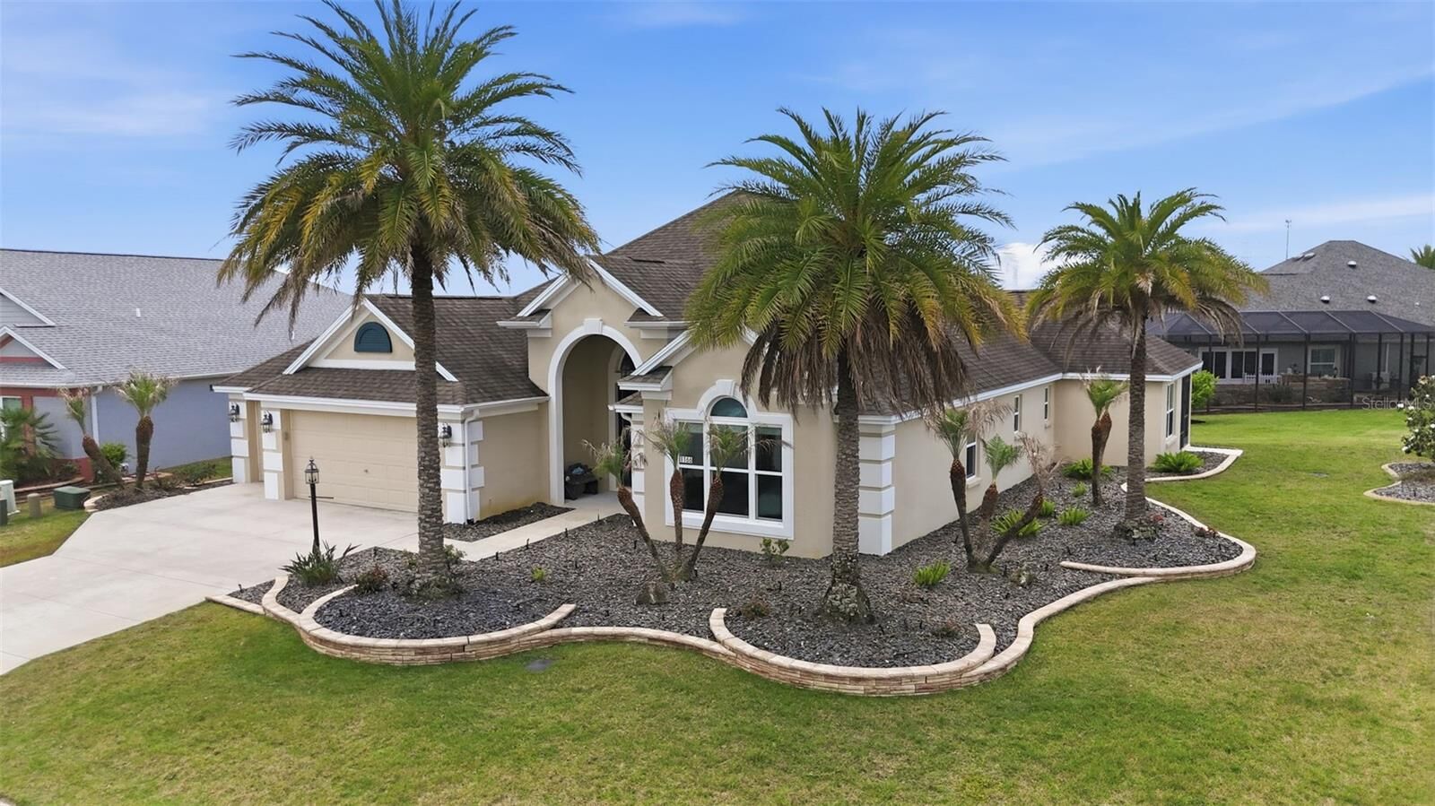 Property Photo: 1166 Blount Avenue FL 32163