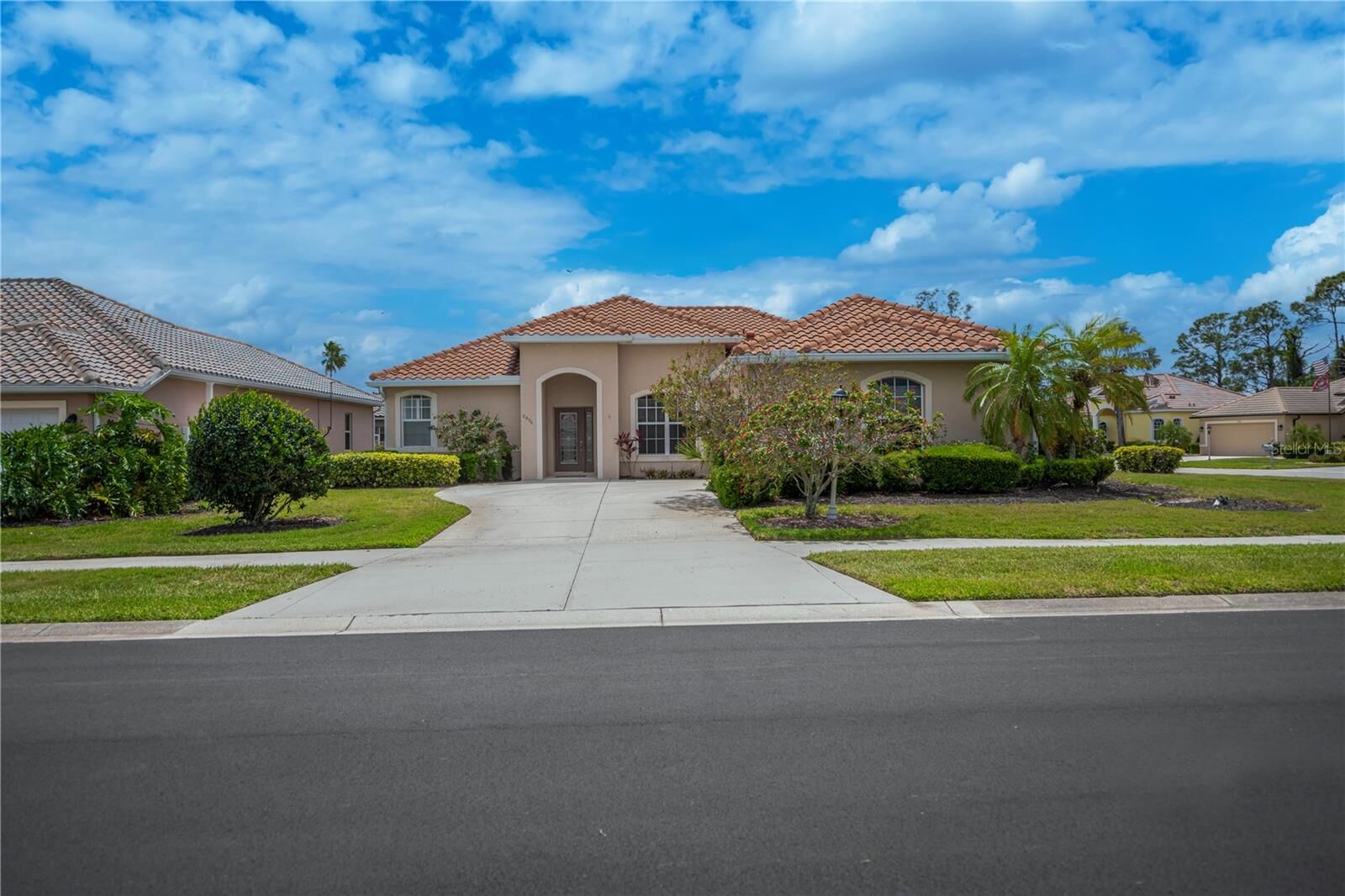Property Photo:  2996 Phoenix Palm Terrace  FL 34288 