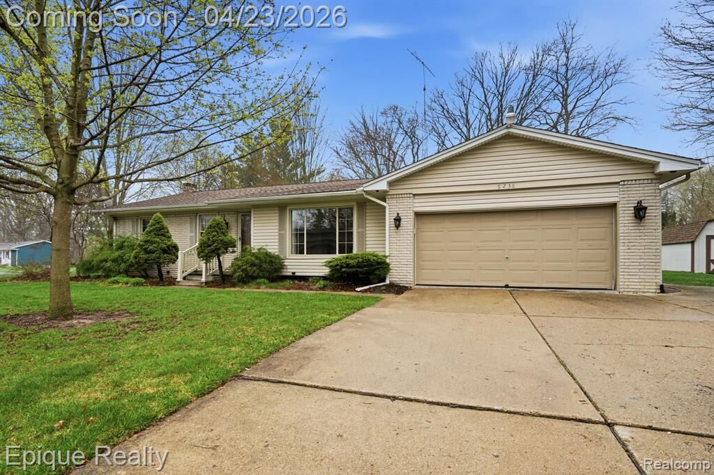 Property Photo:  6236 McKenzie Drive  MI 48507 3836 