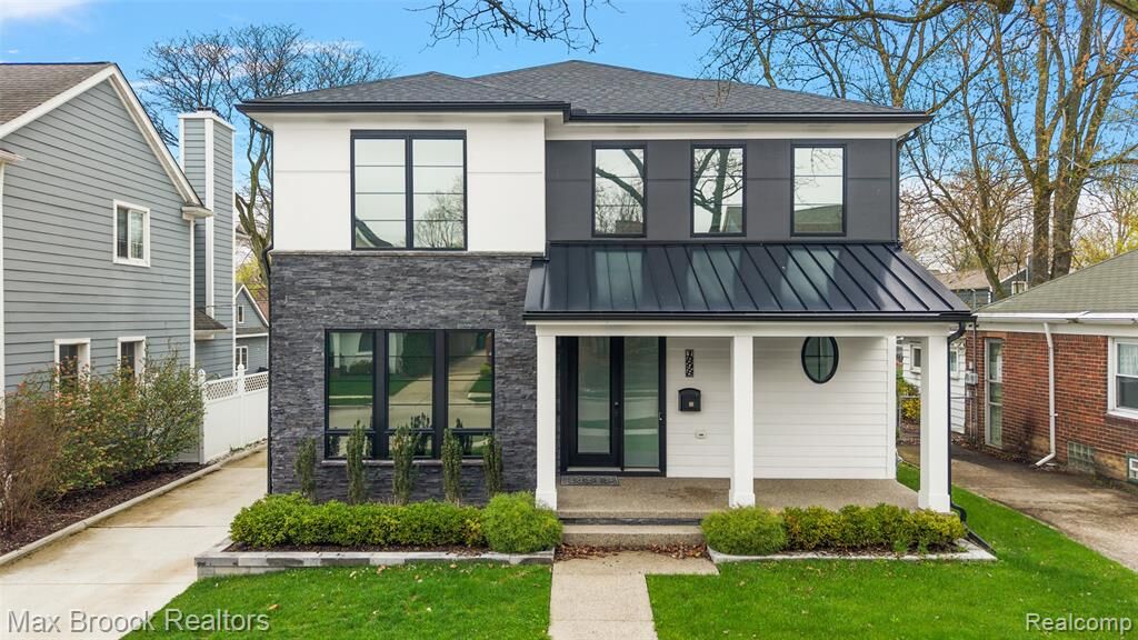 Property Photo:  1898 Henrietta Street  MI 48009 4166 