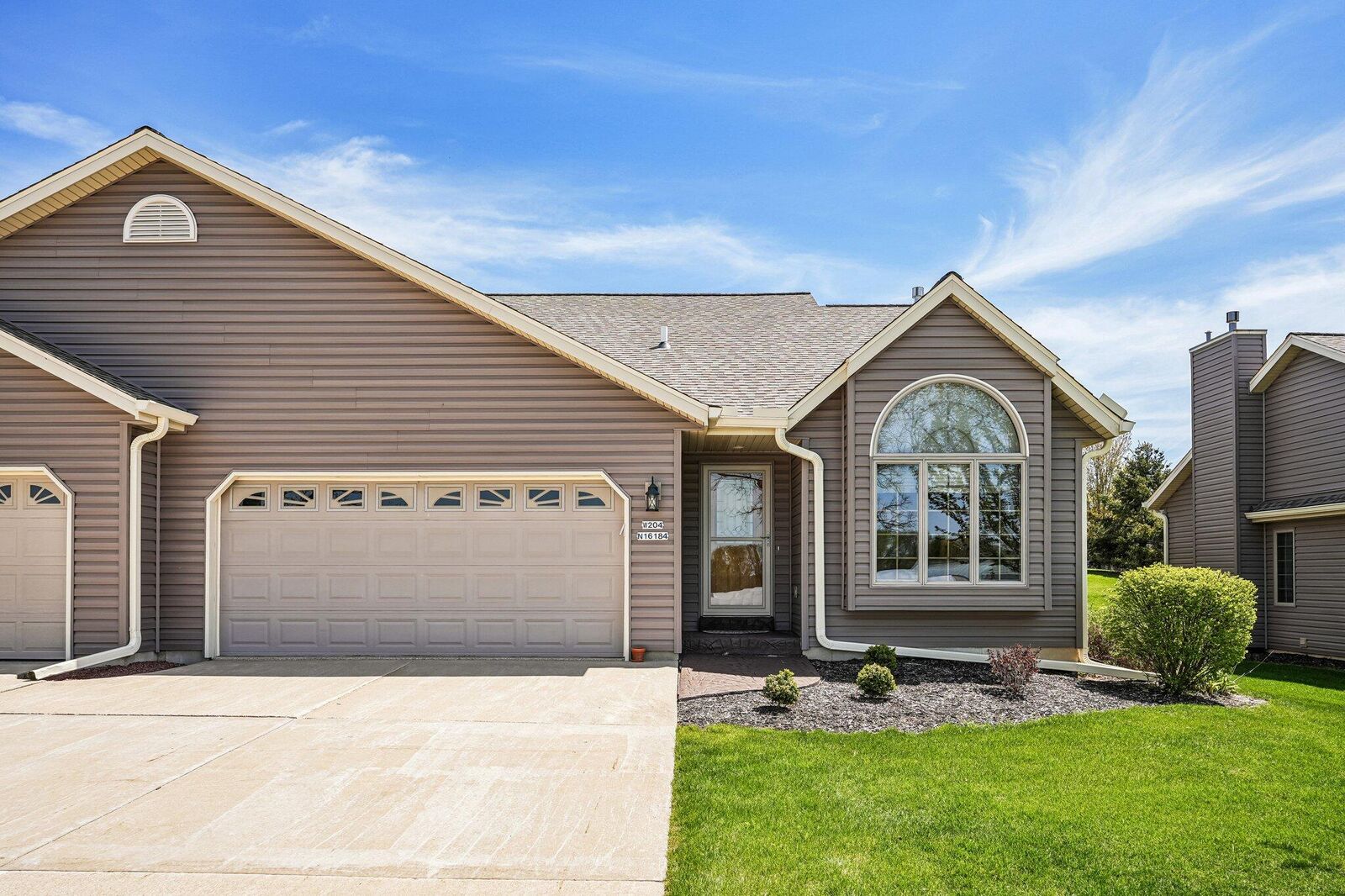 Property Photo:  N204w16184 Jackson Dr  WI 53037 