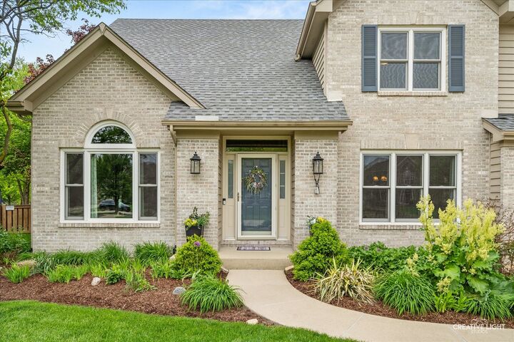 Property Photo:  310 Flintlock Court  IL 60543 