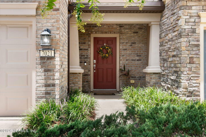 Property Photo:  7021 Butterfly Court  FL 32258 