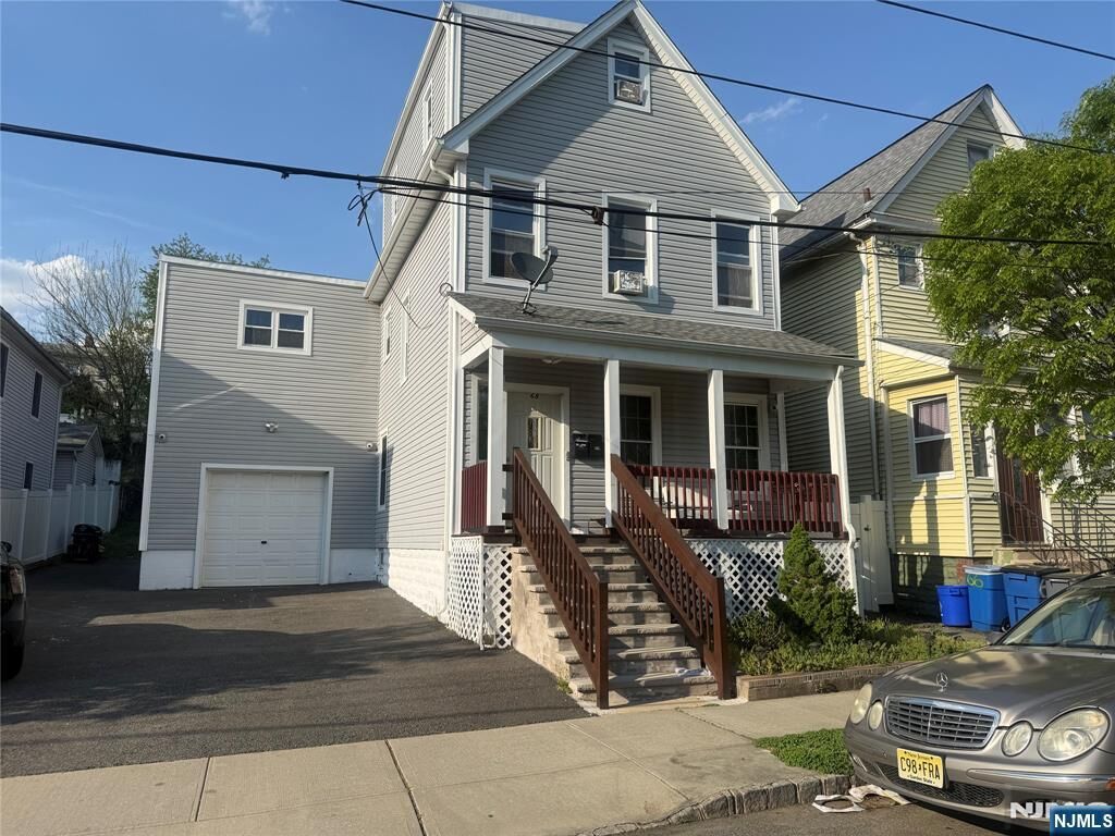 Property Photo:  68 Cleveland Street 2  NJ 07109 