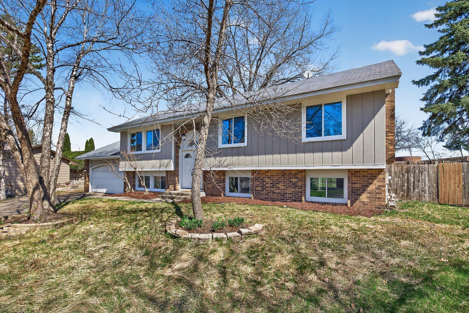 Property Photo: 116 Knoll Circle E MN 55337