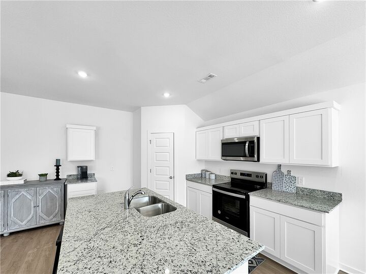 Property Photo:  530 Riggs Street  AR 72753 