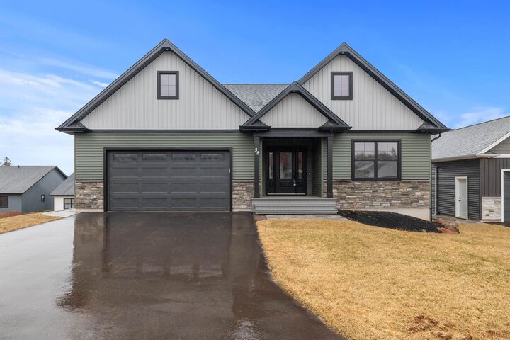 58 Alice Avenue — photo 1