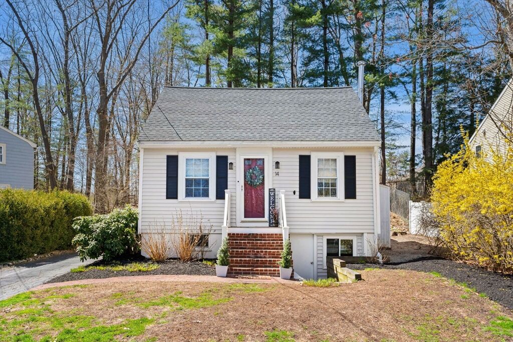Property Photo:  14 Lake Drive  MA 01982 