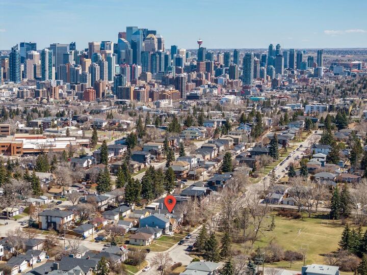 Photo de la propriété:  2230 22 Avenue SW  AB T2T 0S7 