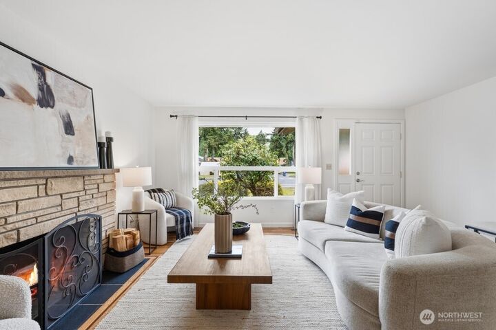 Property Photo:  1018  29th Street SE  WA 98002 