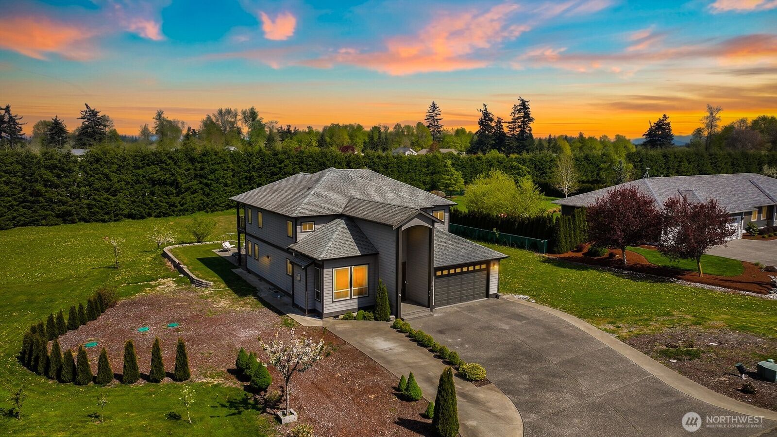 Property Photo:  1072 W 55th Terrace  WA 98226 