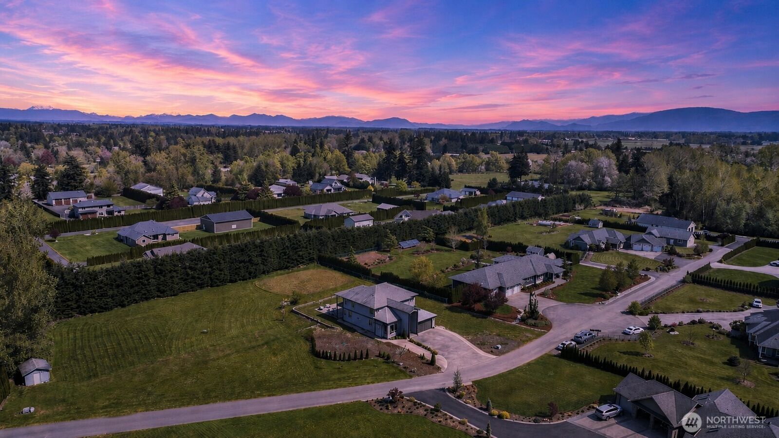 Property Photo: 1072 W 55th Terrace WA 98226