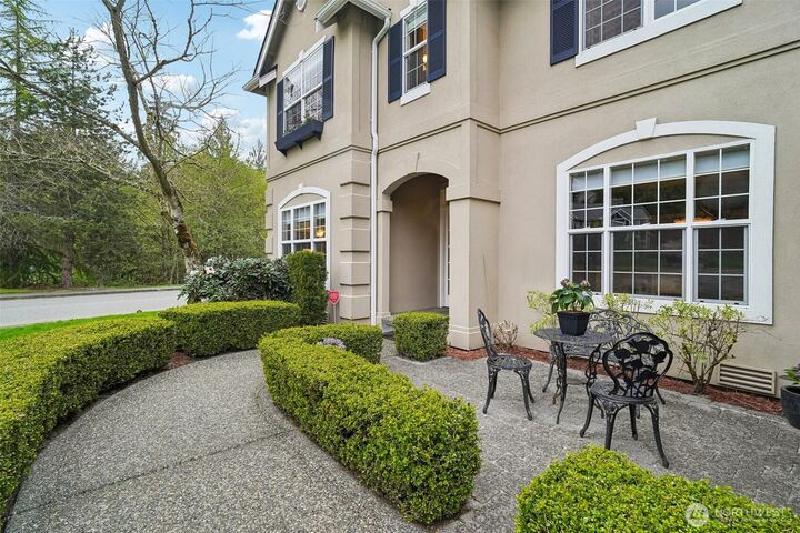 Property Photo:  10406  172nd Avenue SE  WA 98059 