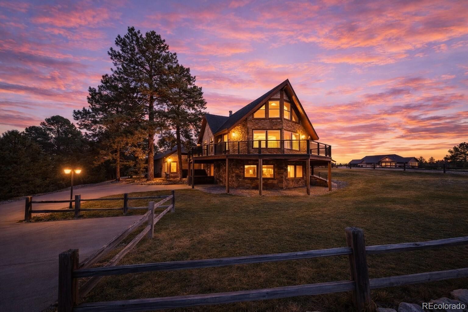 Property Photo:  5950 Shavano Place  CO 80134 