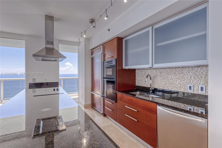 Property Photo:  1830 S Ocean Dr 4601  FL 33009 