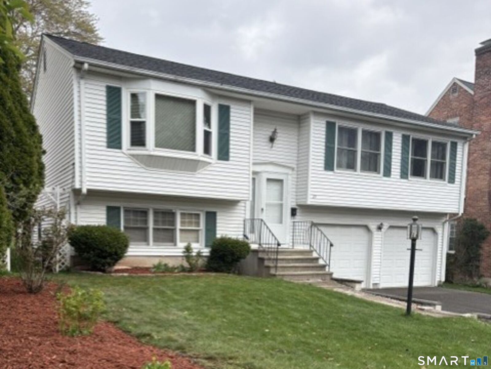 Property Photo:  20 Lowell Road  CT 06119 