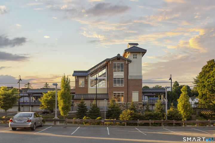 Property Photo:  6 Cedar Island Avenue  CT 06413 