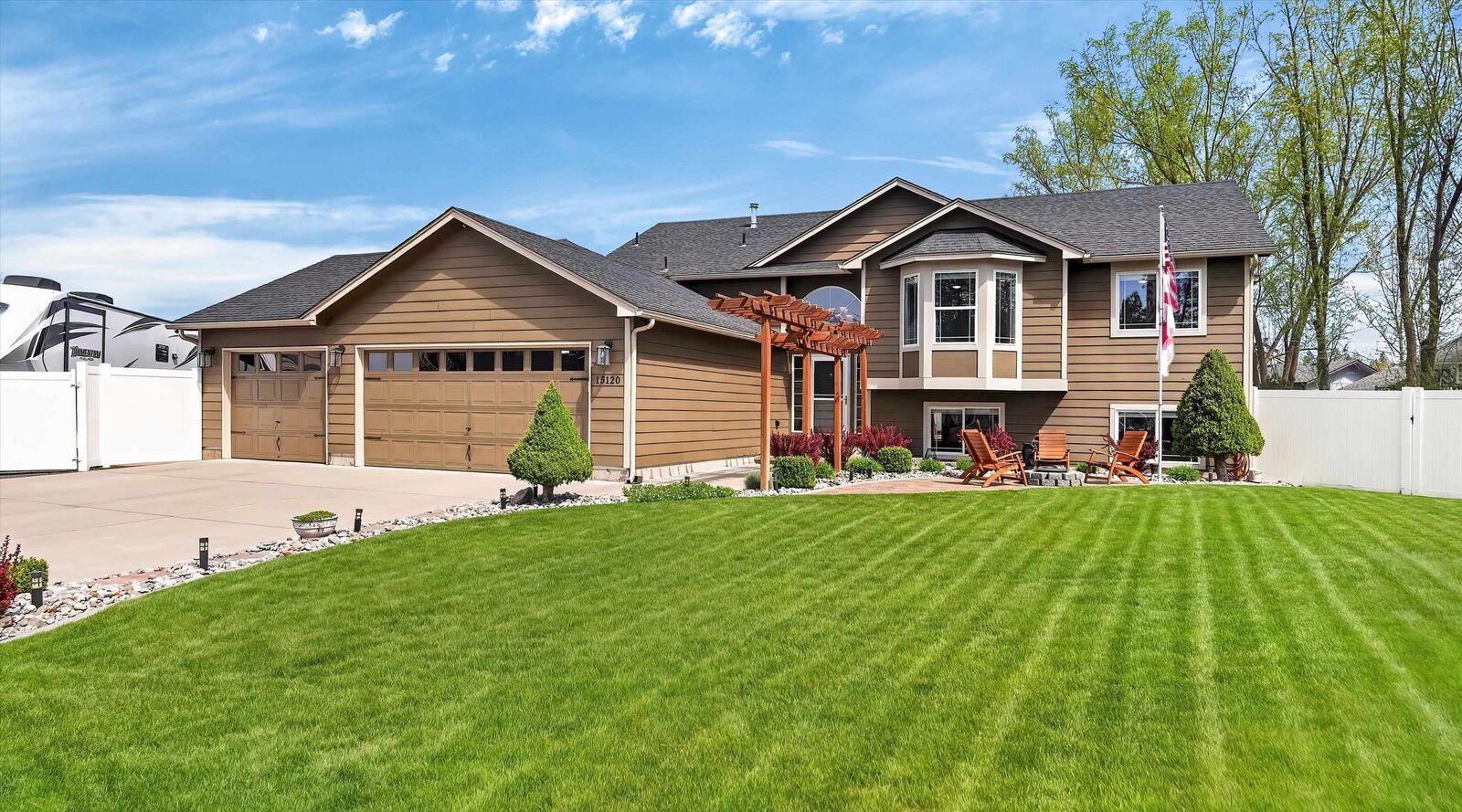 Property Photo:  15120 N Wilson Ct  WA 99021 