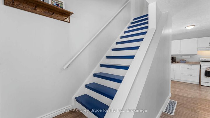 Property Photo: 1666 3rd Avenue W ON N4K 4R4