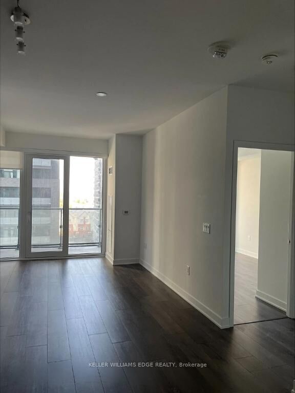 Property Photo: 95 Oneida Crescent 706 ON L4B 0B1