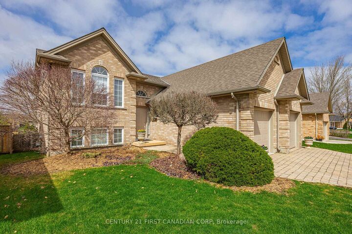 Property Photo:  4 Oakwood Court  ON N4X 1B3 