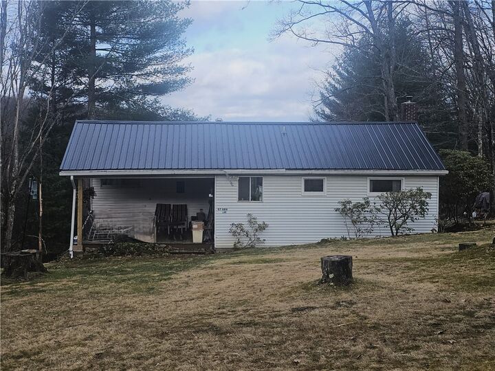 Property Photo:  97 Robin Ln  PA 16258 
