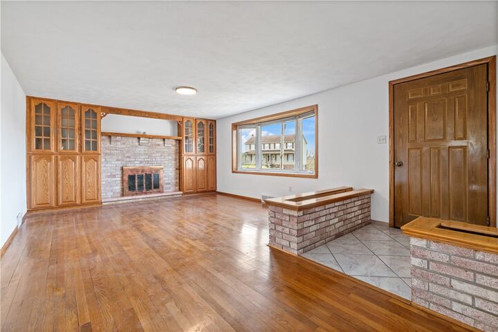 Property Photo:  737 Courtview  PA 15601 