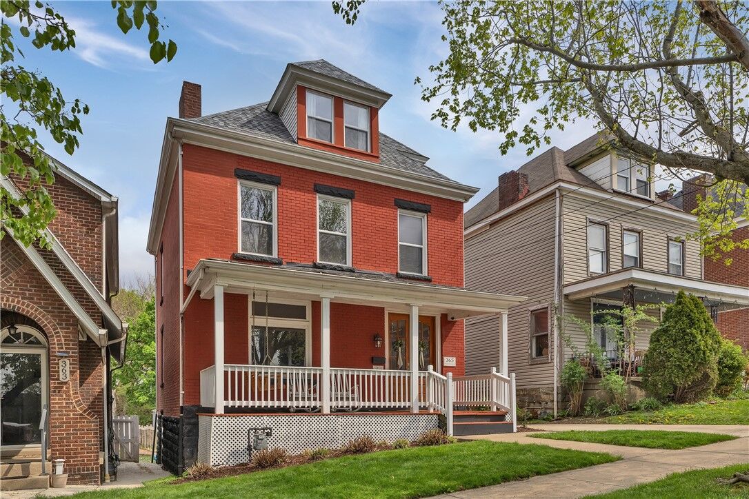 Property Photo:  365 Pennsylvania Ave  PA 15139 