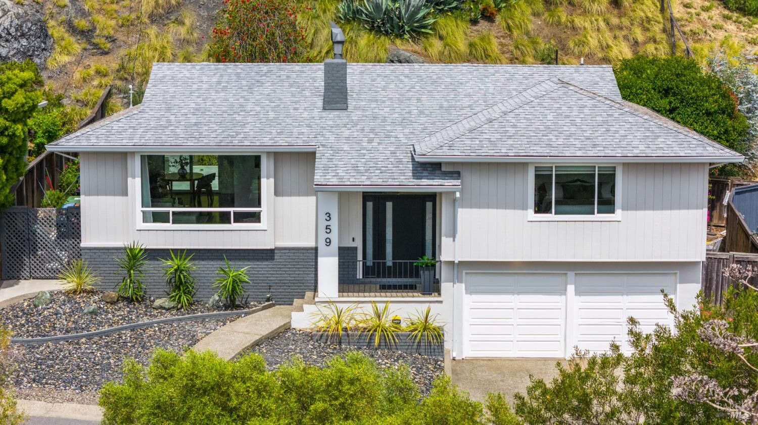 Property Photo:  359 Via La Cumbre Street  CA 94904 