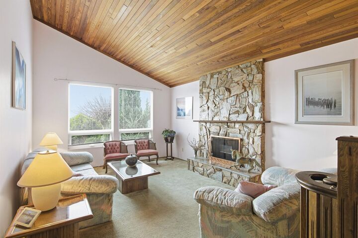 Property Photo: 1215 Cypress Place BC V3H 3Y7