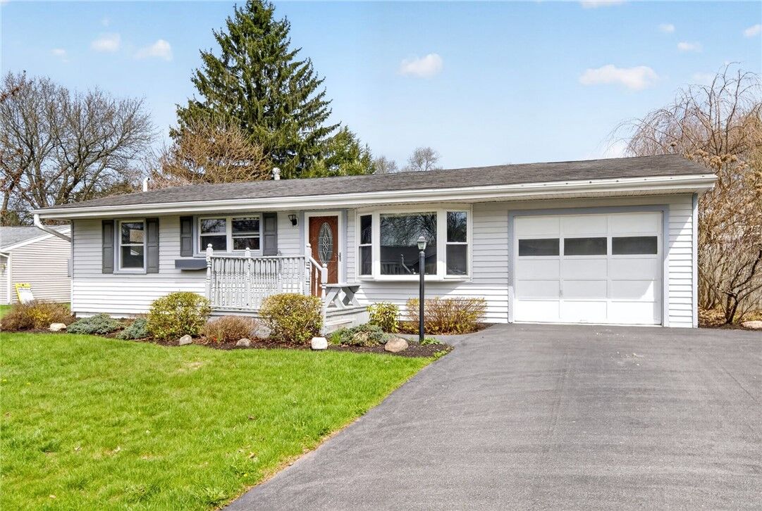 Property Photo:  813 Lamont Circle  NY 13045 