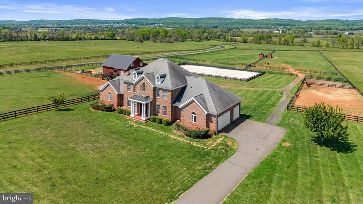 Property Photo:  15145 Lees Crossing Lane  VA 20176 