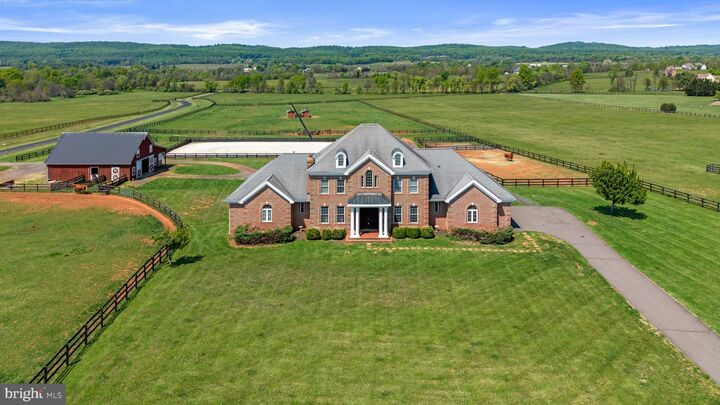 Property Photo:  15145 Lees Crossing Lane  VA 20176 