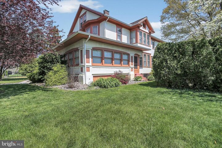 Property Photo:  319 N 2nd Street  PA 17032 