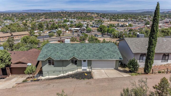 Property Photo:  112 E Ridge Lane  AZ 85541 